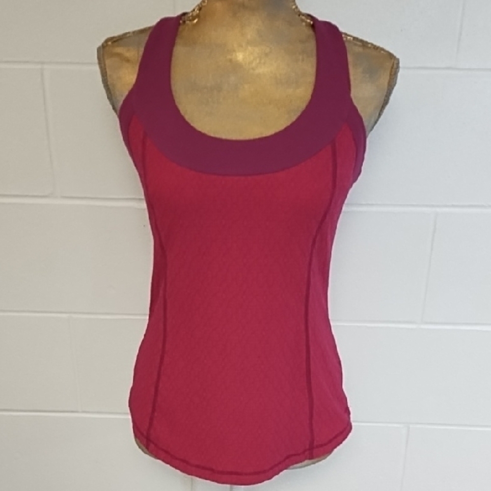 Fitted Yoga Athletic Tank Top with Shelf Bra